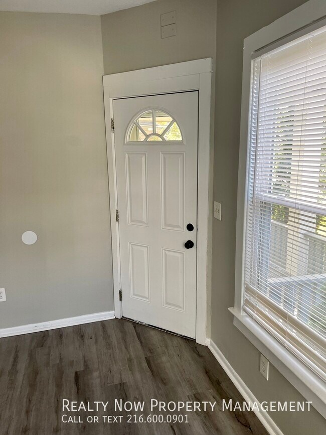 1535 Coutant Ave unit 1, Lakewood, OH 44107 - photo 4