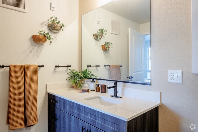 Marlon at Central Park, Denver, CO 80238 - photo 5