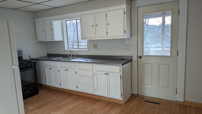 Kitchen 1
