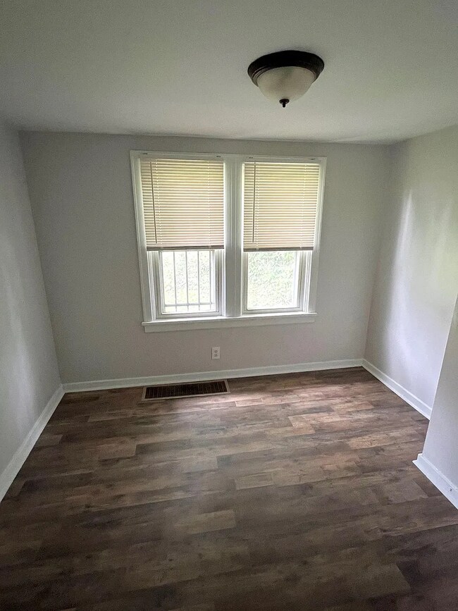 130 Zewe Aly, Duquesne, PA 15110 - photo 6