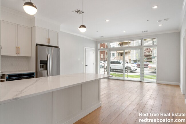 142 Pleasant St unit 1, Dorchester, MA 02125 - photo 5