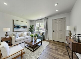 8524 Georgiana Ln, Indianapolis, IN 46226