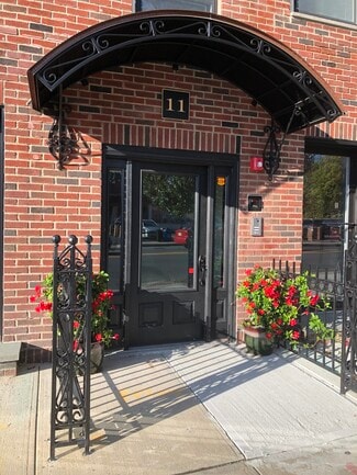 11 Mill Rd Unit 4 PH, Eastchester, NY 10709