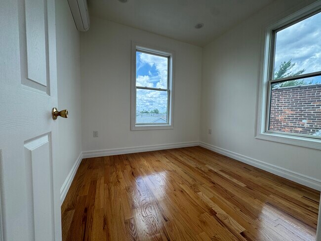 369 Danforth Ave unit 405, Jersey City, NJ 07305 - photo 5