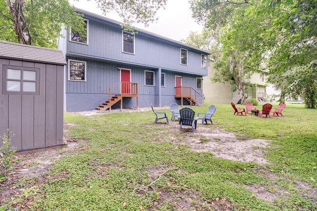 425 W Rich Ave, Deland, FL 32720 - photo 2