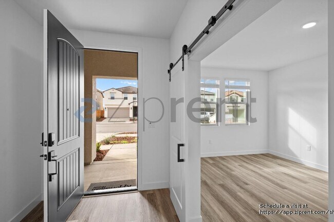 365 Gold Coast Rd, Lathrop, CA 95330 - photo 4