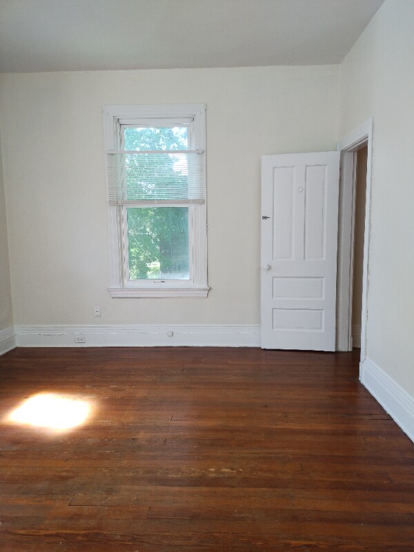 3523 Clifton Ave unit 2, Cincinnati, OH 45220 - photo 6