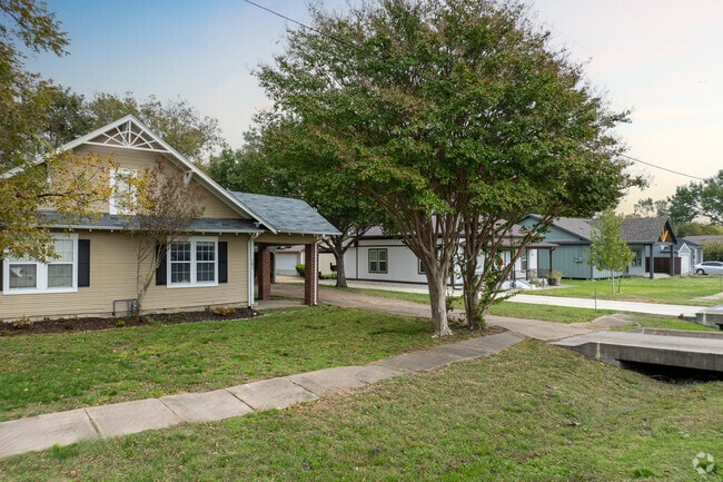 Forney boasts historic homes with character from the early-to-mid-20th century.