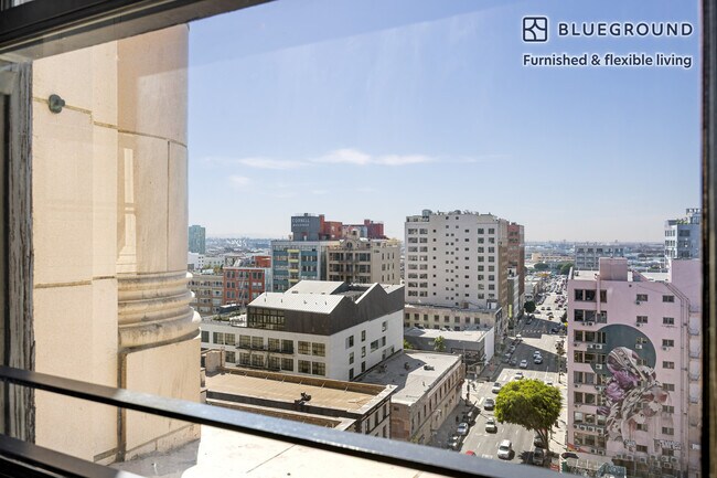 810 S Spring St unit FL11-ID1359, Los Angeles, CA 90014 - photo 6