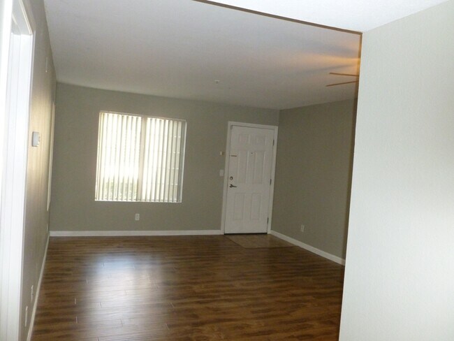 2110 Sealion Dr unit 107, Las Vegas, NV 89128 - photo 5