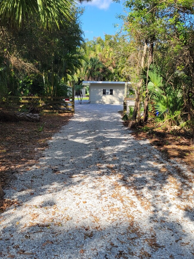 6150 61st St, Vero Beach, FL 32967 - photo 2