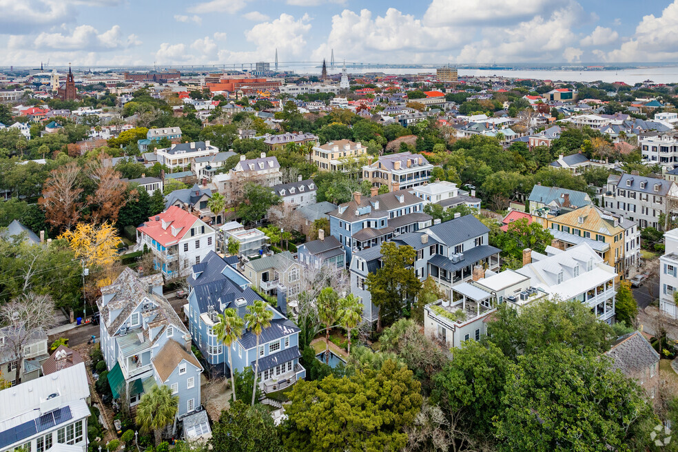 City_Charleston_ 1001530_11025_V2_SH