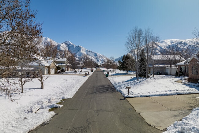 E 6550 S, Uintah, UT