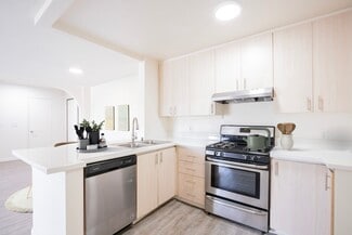 10020 Zelzah Ave, Northridge, CA 91325