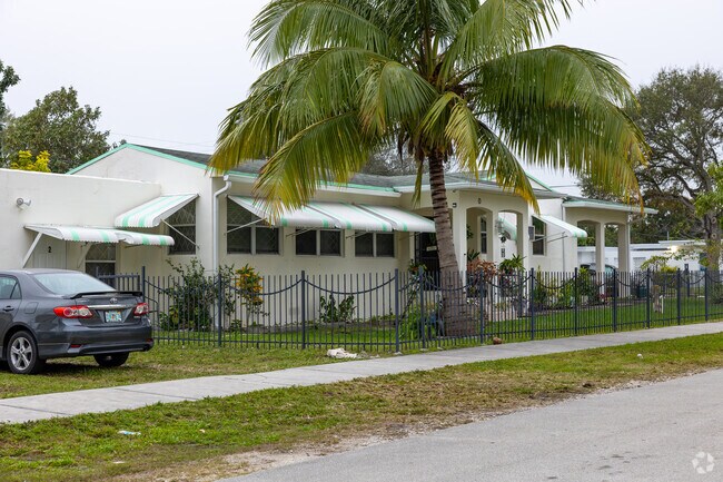 Charming renovated 1950`s style family homes are very popular in Highland Gardens.