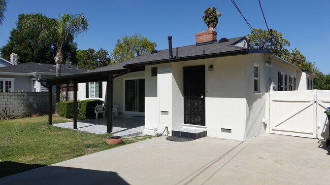 4715 Allott Ave, Sherman Oaks, CA 91423 - photo 6
