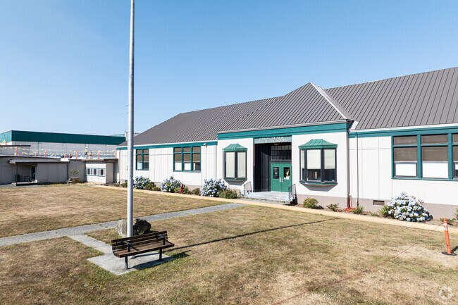 Gold Beach Junior/Senior High School is public high school in Gold Beach OR.