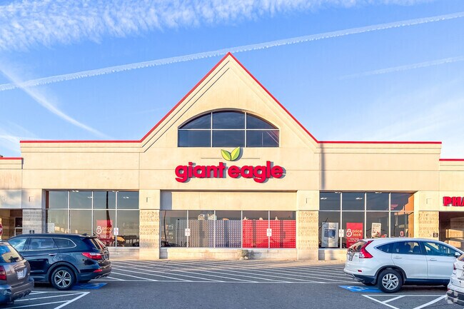 Many residents of the Vassar Park neighborhood shop for their grocery needs at Giant Eagle.