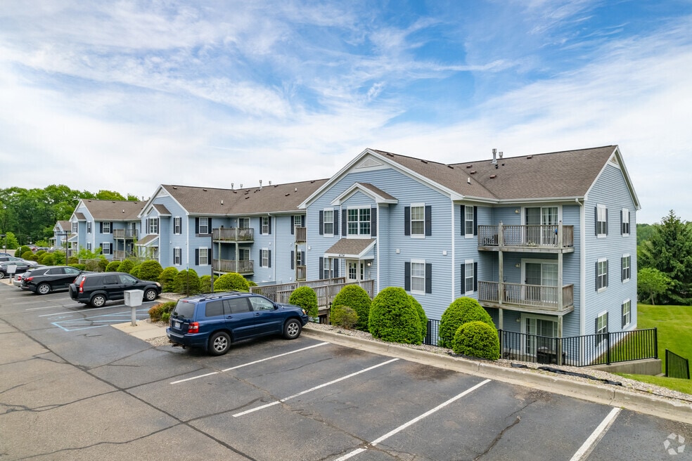 Hunters Ridge, Kalamazoo, MI 49006 - photo 1