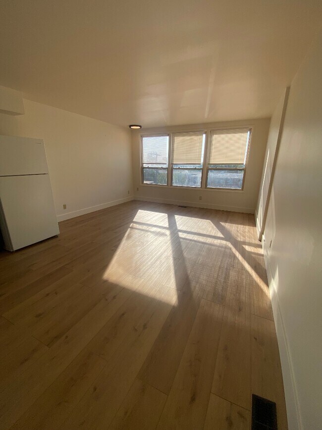 3733 Morgan Ford Rd unit G, St. Louis, MO 63116 - photo 3