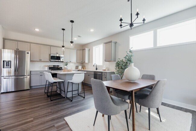 2109 Westpointe Dr, Hastings, MN 55033 - photo 5