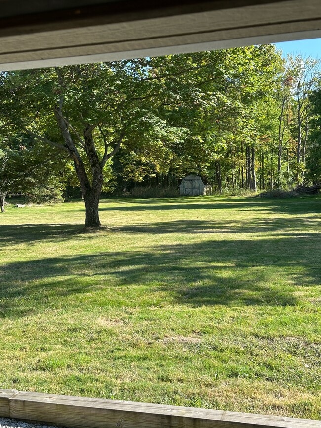 38522 Rogers Rd, Willoughby Hills, OH 44094 - photo 2