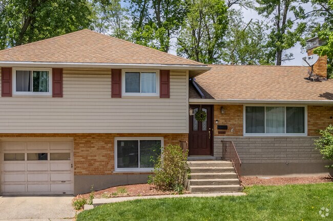 Split-level homes are found in White Oak.