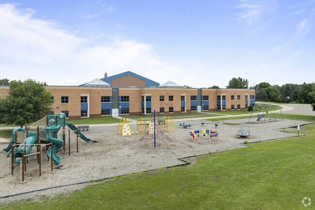Hidden Valley Elementary has an 11:1 student-teacher ratio.