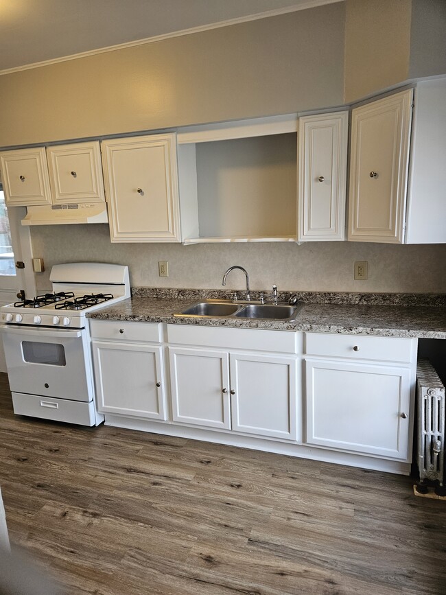 New stove and kitchen cabinet