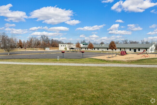 William R. Cappel Elementary School has a large recess area complete with a disc golf course.