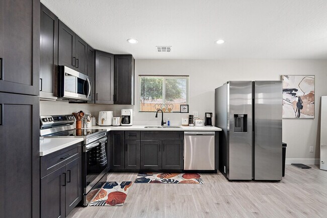 3850 S 18th St unit ID1244349P, Phoenix, AZ 85040 - photo 7