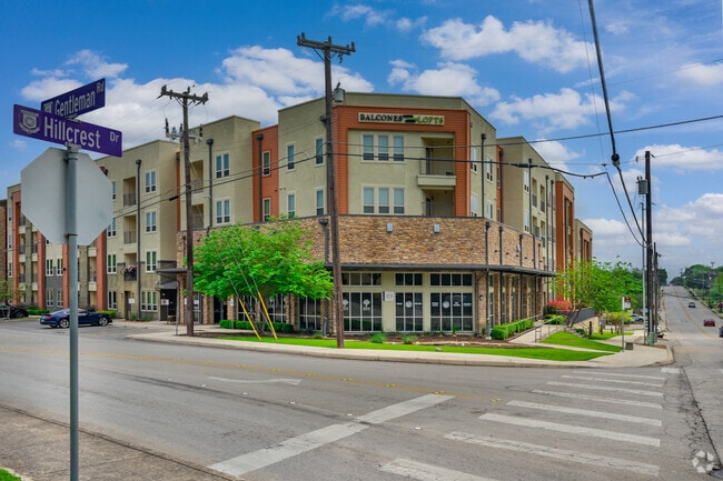 Balcones Lofts is the premiere apartment property in the Balcones Heights area.