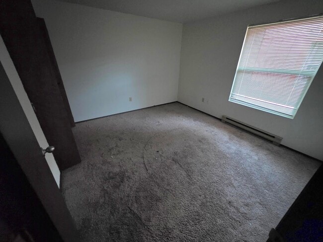 233 SW Walnut Ave unit 233-2, Dallas, OR 97338 - photo 3