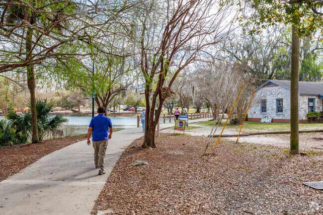 Midtown West offers plenty of outdoor recreation places perfect for an afternoon walk.