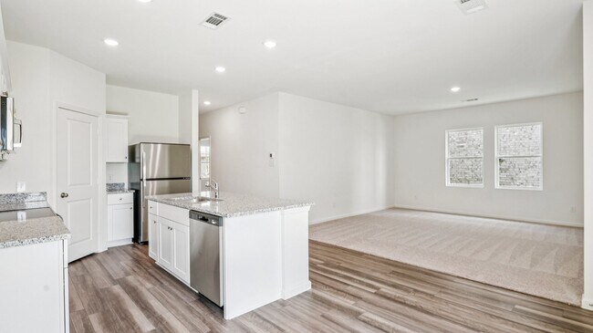 109 Buttercup Rd unit 38492493, Taylor, TX 76574 - photo 6