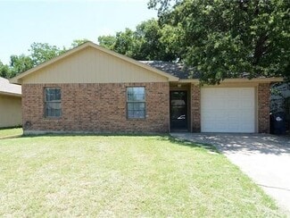 925 Baldwin St, Denton, TX 76205