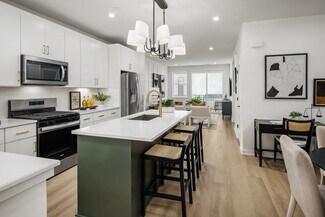 14349 Glen Manor Dr, Chantilly, VA 20151