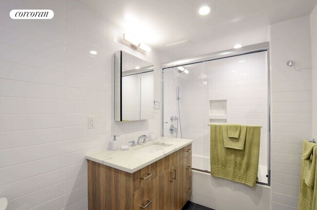 23-33-33 31st Rd, Queens, NY 11106 - photo 6