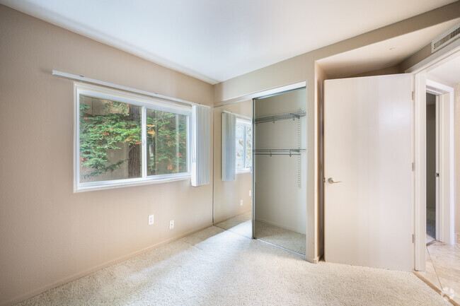 2BR, 1BA - Deluxe