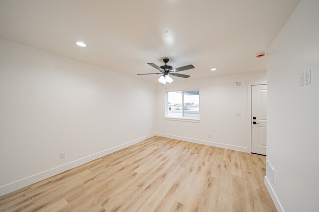 497 Pleasant Country Ln, Rigby, ID 83442 - photo 4