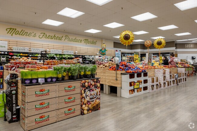 For grocery needs, Jewel-Osco just outside Overlook, has it all.