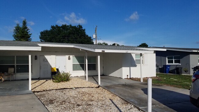 Right hand side unit