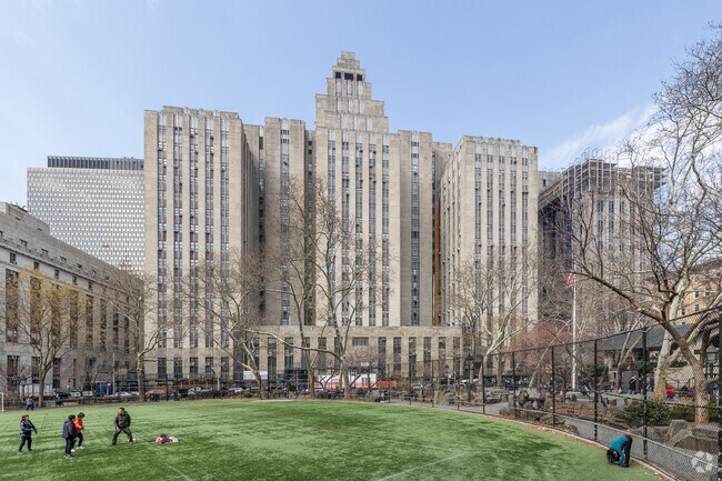 125 White St is part of the Criminal Court Building that will serve as a detention center.