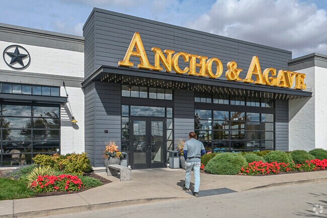 Savor the Steak Burrito at Ancho & Agave, serving Mexican food in Hedgewood since 2019.