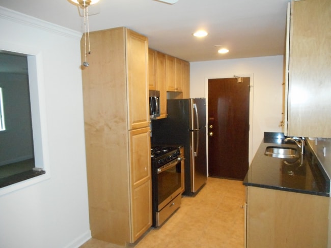 244 N Smith St unit G5, Palatine, IL 60067 - photo 2