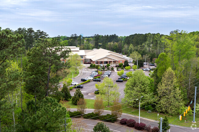 The student/teacher ratio at Sycamore Creek Elementary is 13.5. in the Umstead neighborhood.