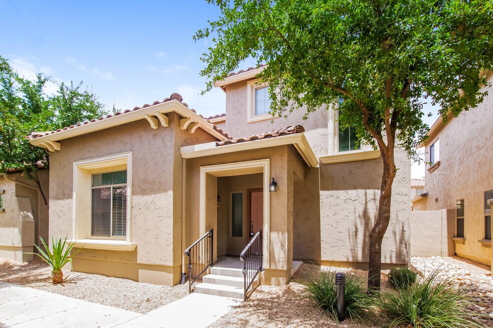 3707 W Thalia Ct, Phoenix, AZ 85086 - photo 1