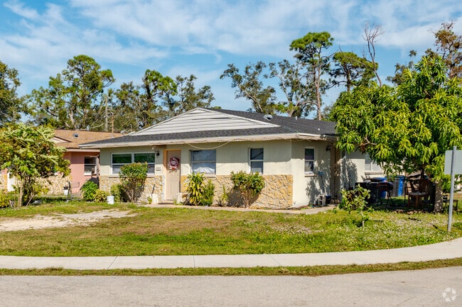Many of the single-family homes in Villas are boast two to three bedrooms.