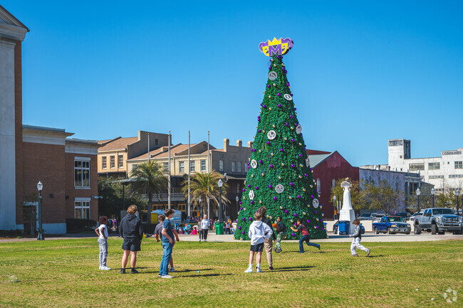 There are several parks not too far from Westhill.