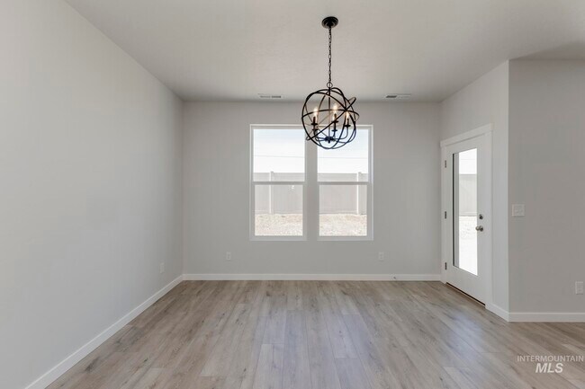 1725 Webb Brook St, Middleton, ID 83644 - photo 6